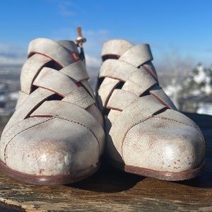 Bed Stu “Brittany” in white distressed leather. Wore one time.